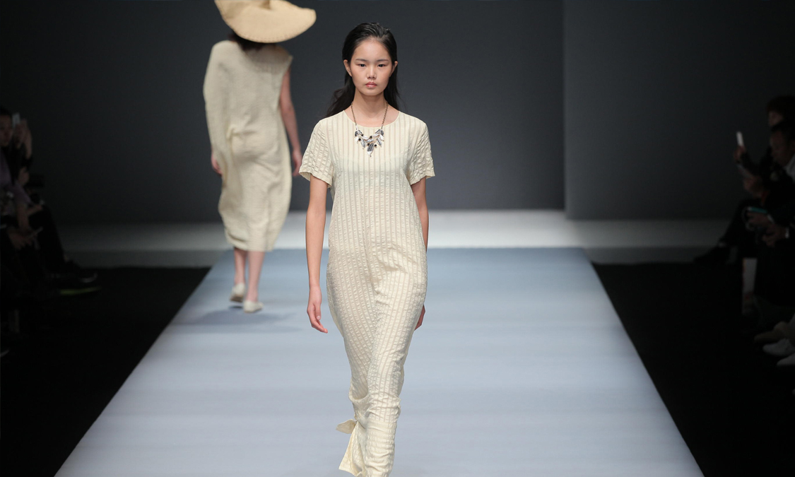 模特在选择服装时需要注意哪些事项？_上海礼仪公司_上海模特公司